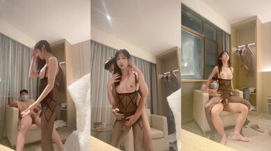 国产TS系列张恩琪黑丝开档连衣啪啪被直男抓住仙女棒干的呻吟不断